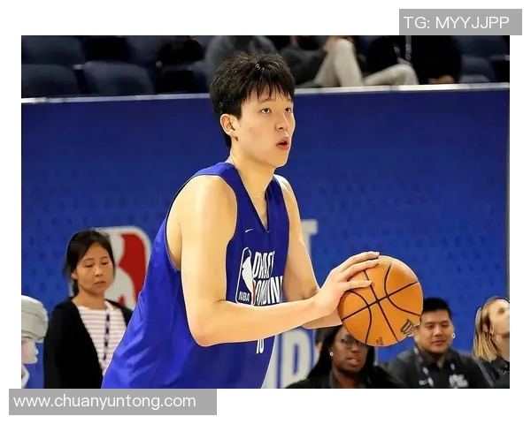 成都篮球队配合默契创新高助力球队在全国赛场崭露头角